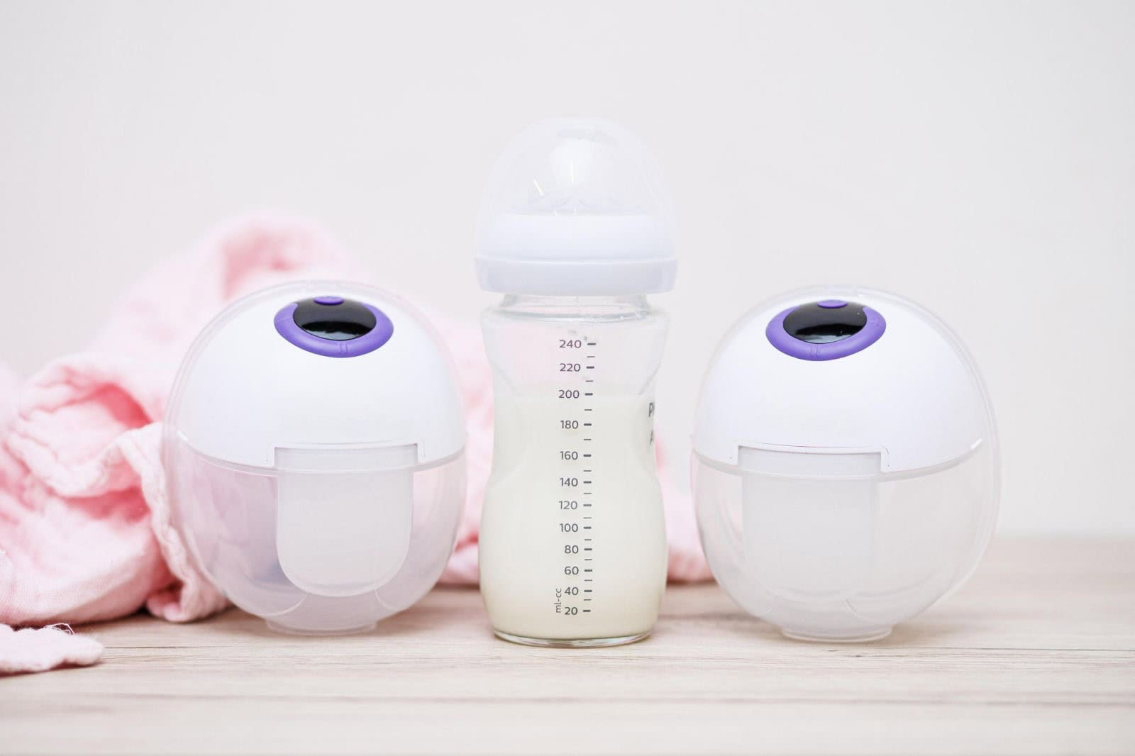 Dupla mellszívó cumisüveggel